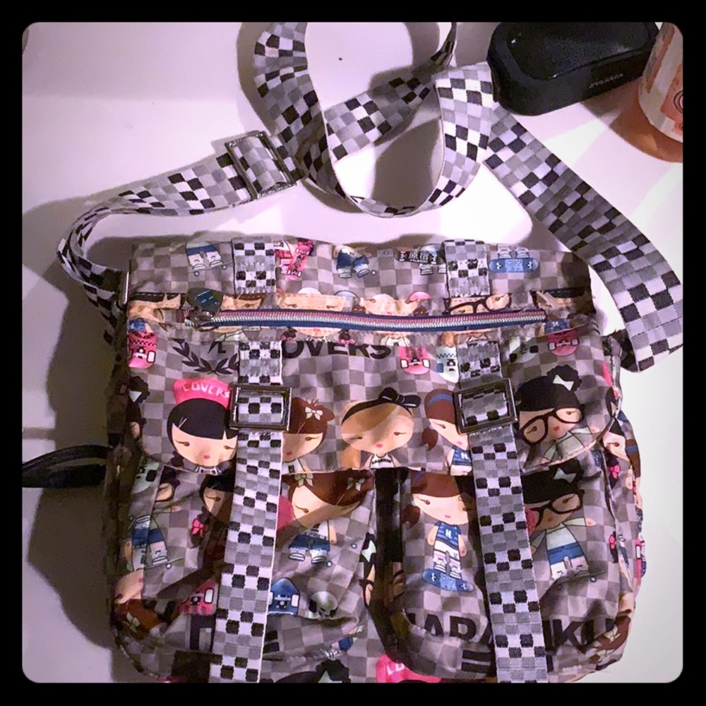 Hand bag